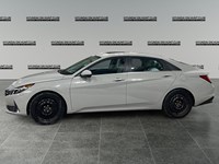 2023 Hyundai Elantra Luxury IVT w/Two-Tone Interior