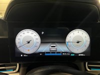 2023 Hyundai Elantra Luxury IVT w/Two-Tone Interior