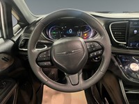 2022 Chrysler Pacifica Hybrid Limited 2WD