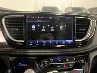 2022 Chrysler Pacifica Hybrid Limited 2WD