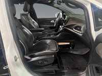 2022 Chrysler Pacifica Hybrid Limited 2WD