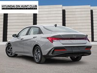 2025 Hyundai Elantra HEV Luxury DCT