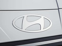 2025 Hyundai Elantra Luxury IVT