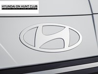2025 Hyundai Elantra Luxury IVT