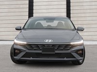 2025 Hyundai Elantra Luxury IVT