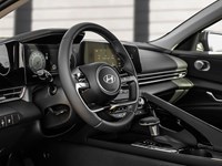 2026 Hyundai Elantra Luxury IVT