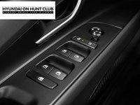 2025 Hyundai Elantra Luxury IVT