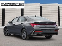 2025 Hyundai Elantra HEV Luxury DCT