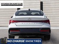 2025 Hyundai Elantra Luxury IVT