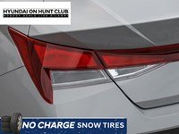 2025 Hyundai Elantra Essential IVT
