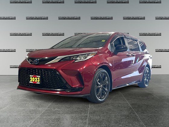 2023 Toyota Sienna XSE 7-Passenger