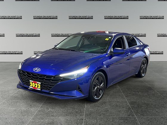 2022 Hyundai Elantra Preferred w/Sun & Tech Pkg