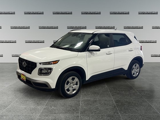 2025 Hyundai Venue Essential