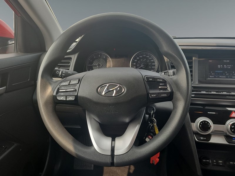 2020 Hyundai Elantra Essential IVT