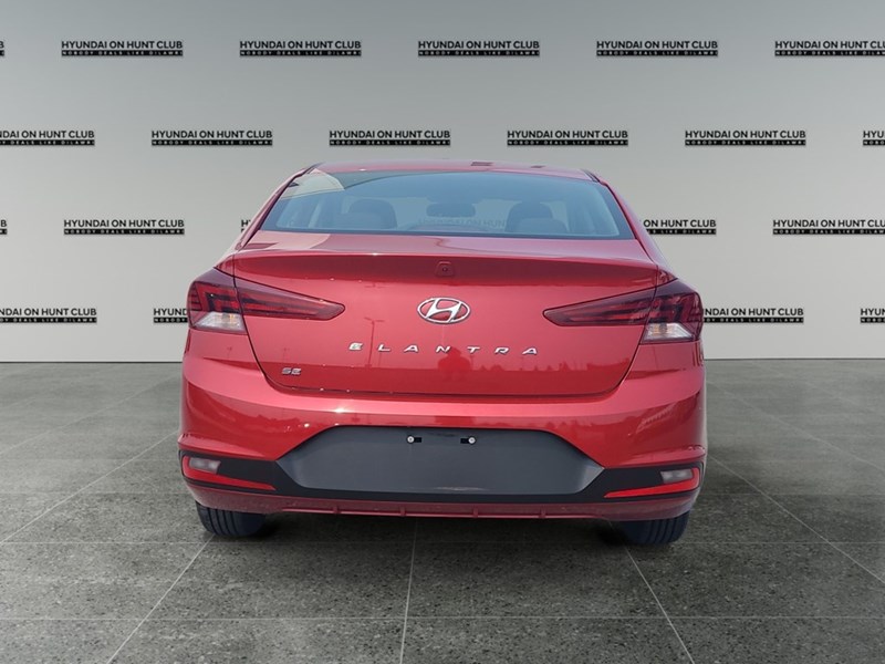 2020 Hyundai Elantra Essential IVT