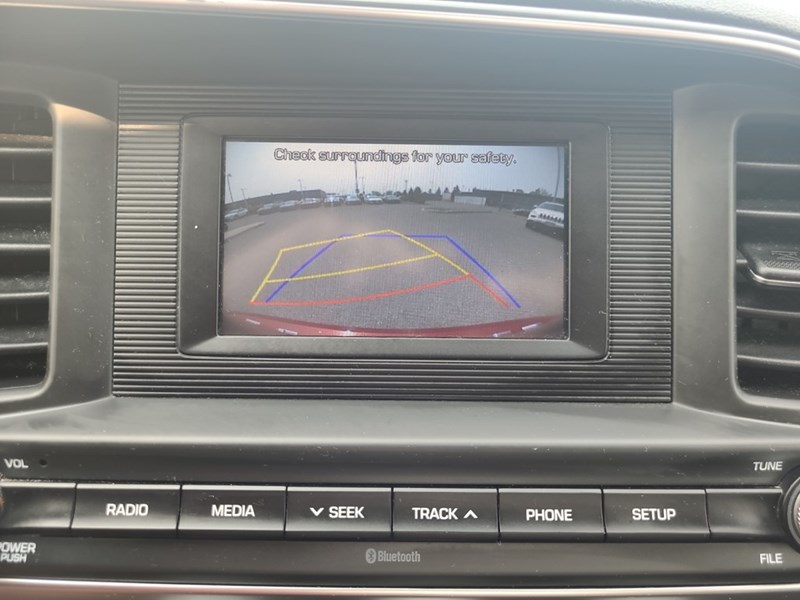 2020 Hyundai Elantra Essential IVT