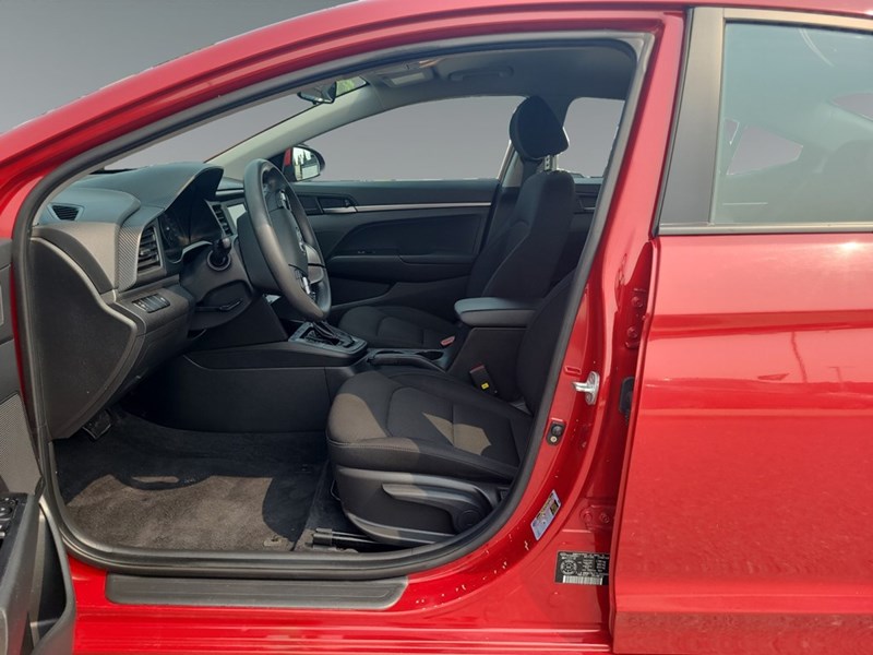 2020 Hyundai Elantra Essential IVT