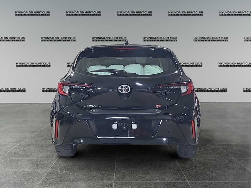2025 Toyota Corolla Hatchback SE CVT