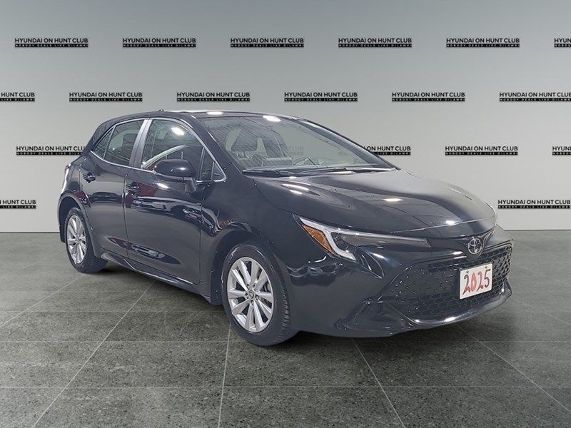 2025 Toyota Corolla Hatchback SE CVT