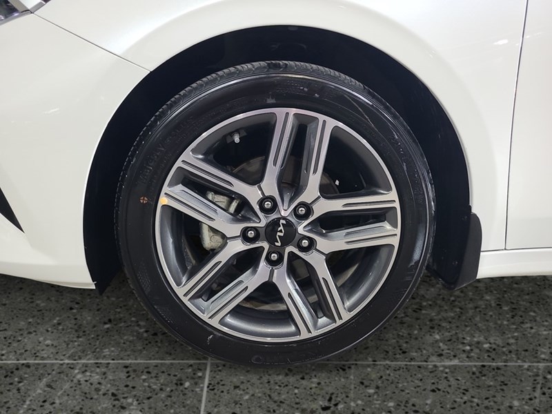 2024 Kia Forte EX+ IVT