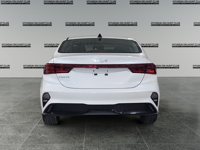 2024 Kia Forte EX+ IVT