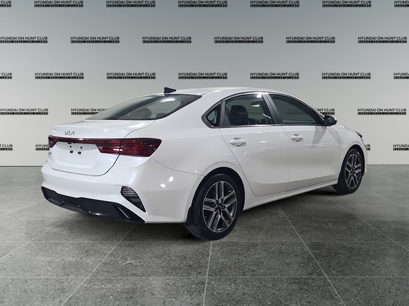 2024 Kia Forte EX+ IVT