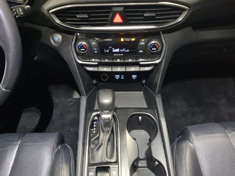 2019 Hyundai Santa Fe 2.0T Luxury AWD w/Dark Chrome Accent