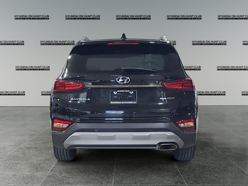 2019 Hyundai Santa Fe 2.0T Luxury AWD w/Dark Chrome Accent