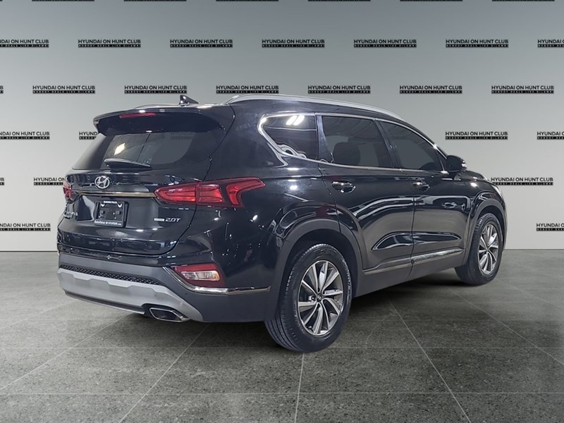 2019 Hyundai Santa Fe 2.0T Luxury AWD w/Dark Chrome Accent