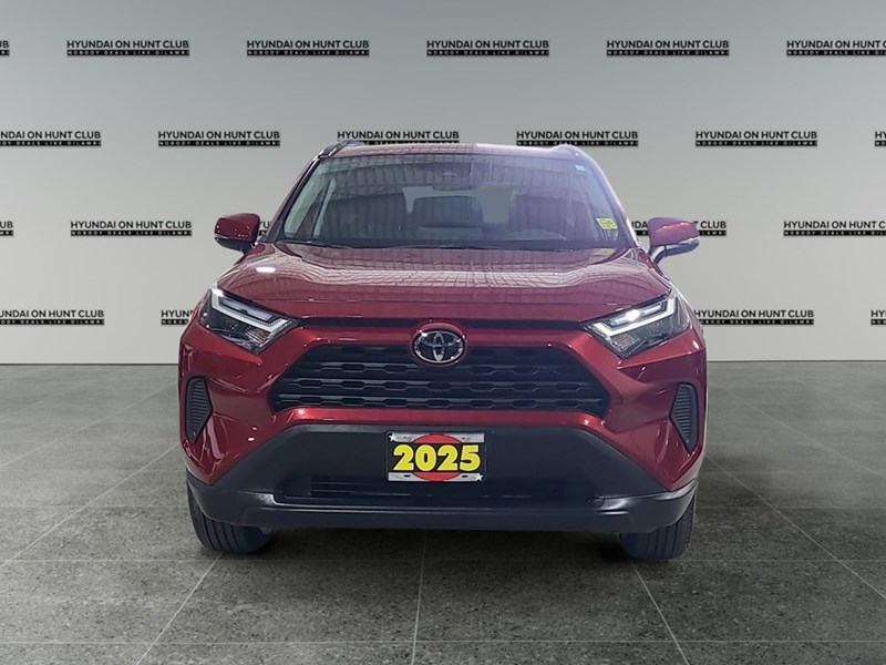 2025 Toyota RAV4 XLE AWD
