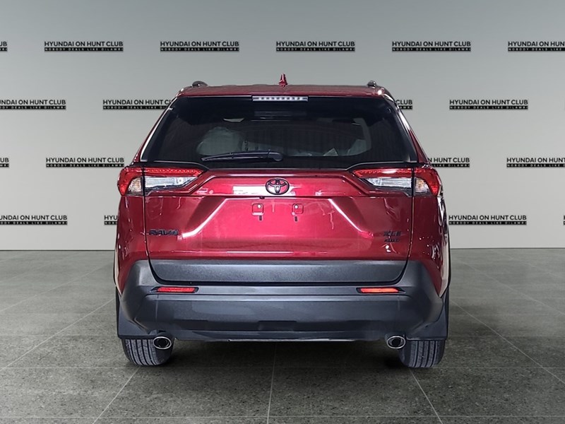 2025 Toyota RAV4 XLE AWD