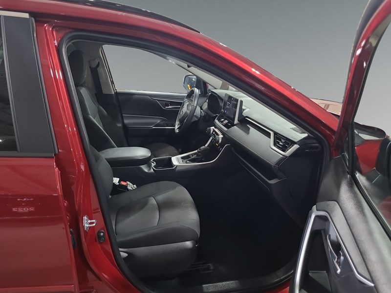 2025 Toyota RAV4 XLE AWD