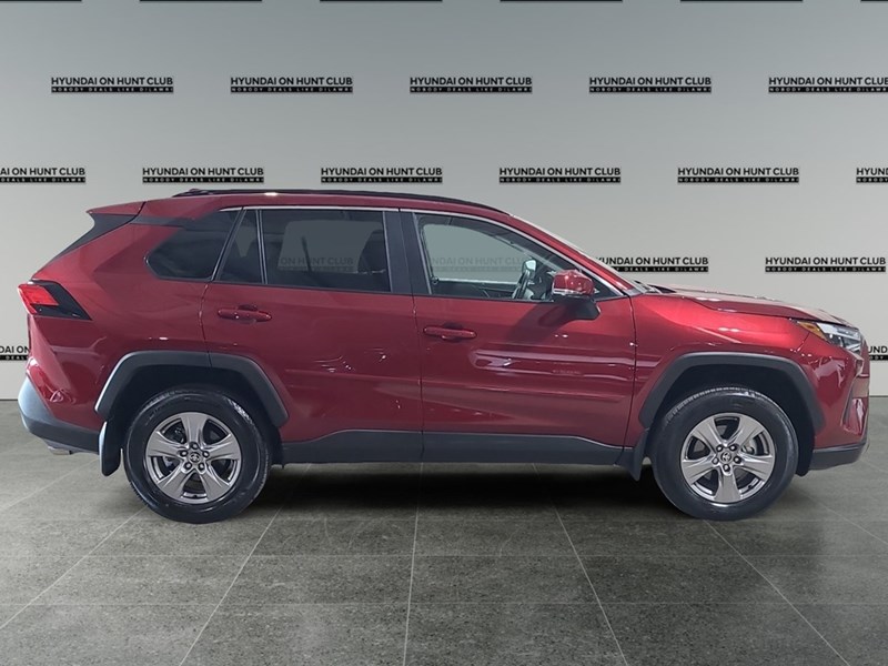 2025 Toyota RAV4 XLE AWD