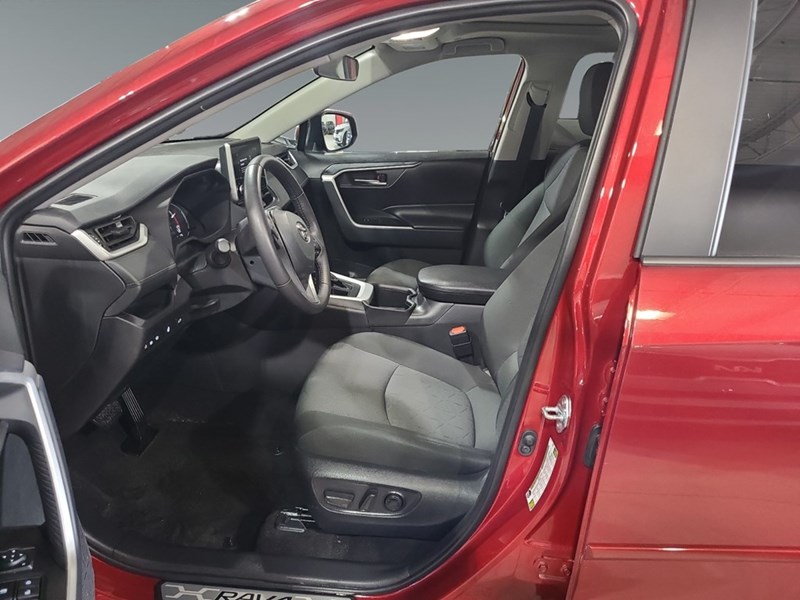 2025 Toyota RAV4 XLE AWD