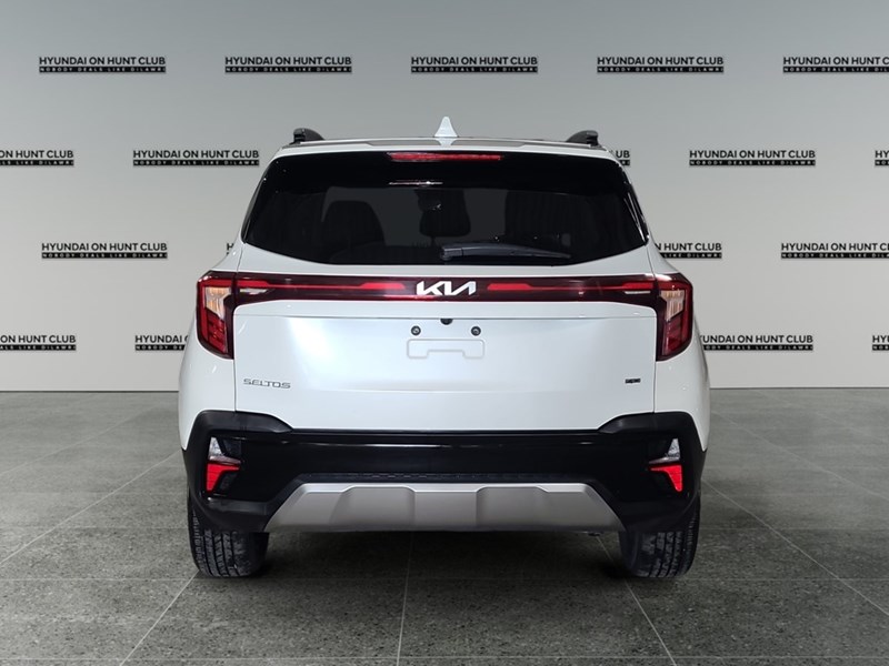 2024 Kia Seltos EX Premium AWD