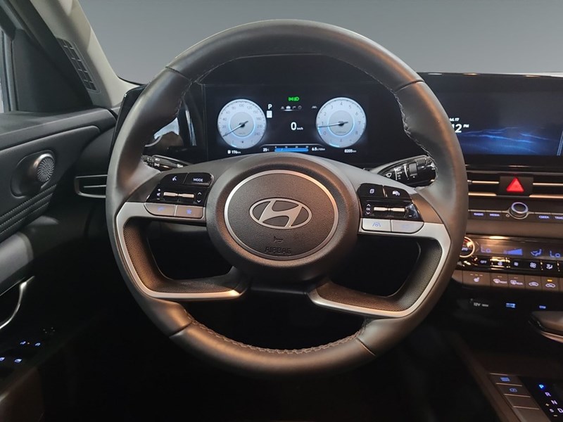 2024 Hyundai Elantra Preferred IVT w/Tech Pkg