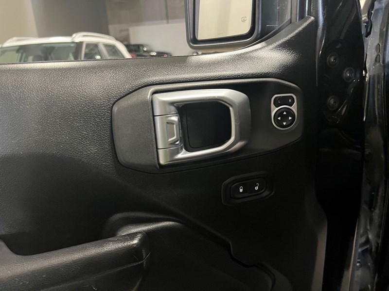 2020 Jeep Wrangler Unlimited Black and Tan 4x4