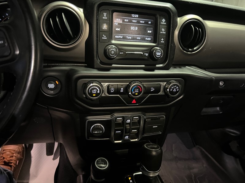 2020 Jeep Wrangler Unlimited Black and Tan 4x4