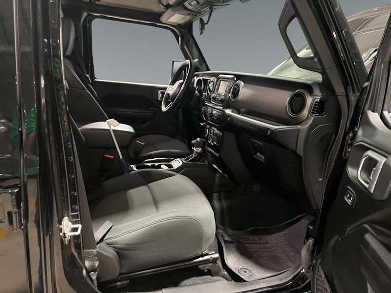 2020 Jeep Wrangler Unlimited Black and Tan 4x4