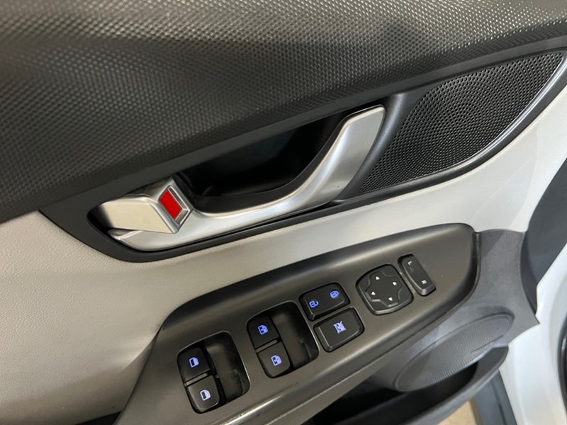 2022 Hyundai Kona Electric Ultimate FWD