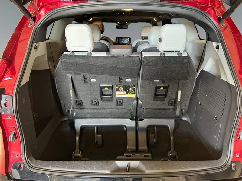 2023 Toyota Sienna XSE 7-Passenger FWD
