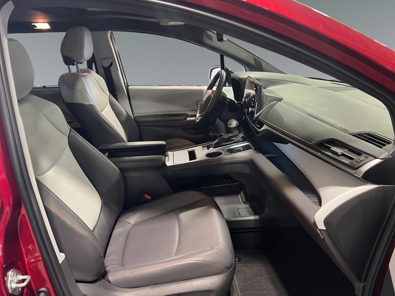 2023 Toyota Sienna XSE 7-Passenger FWD