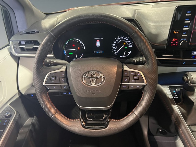 2023 Toyota Sienna XSE 7-Passenger FWD