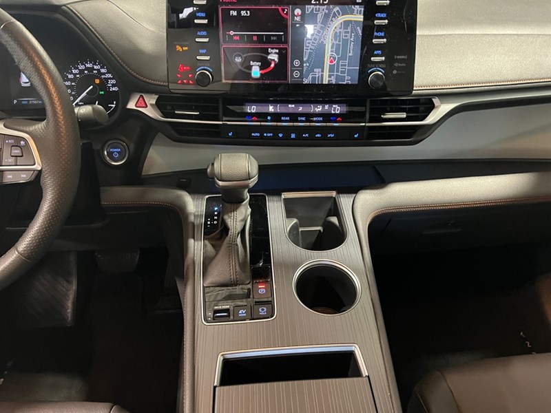 2023 Toyota Sienna XSE 7-Passenger FWD