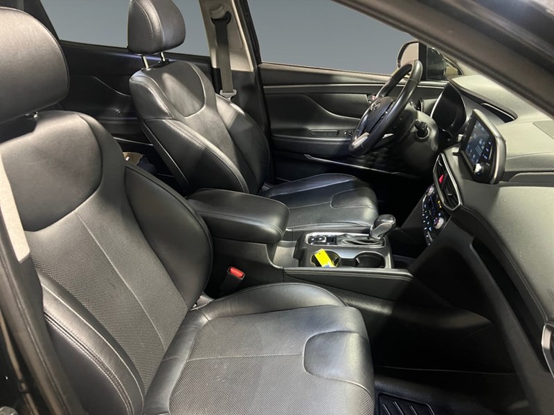 2019 Hyundai Santa Fe 2.0T Luxury AWD w/Dark Chrome Accent