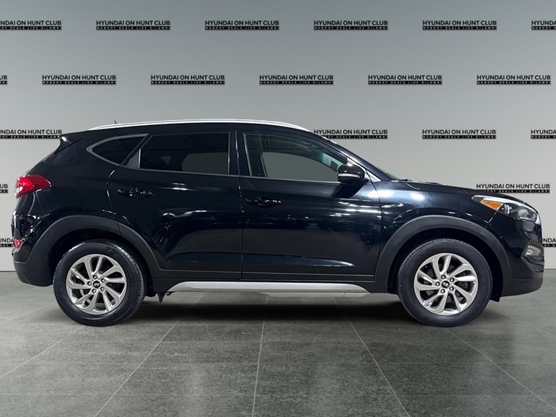 2017 Hyundai Tucson AWD 4dr 2.0L Premium