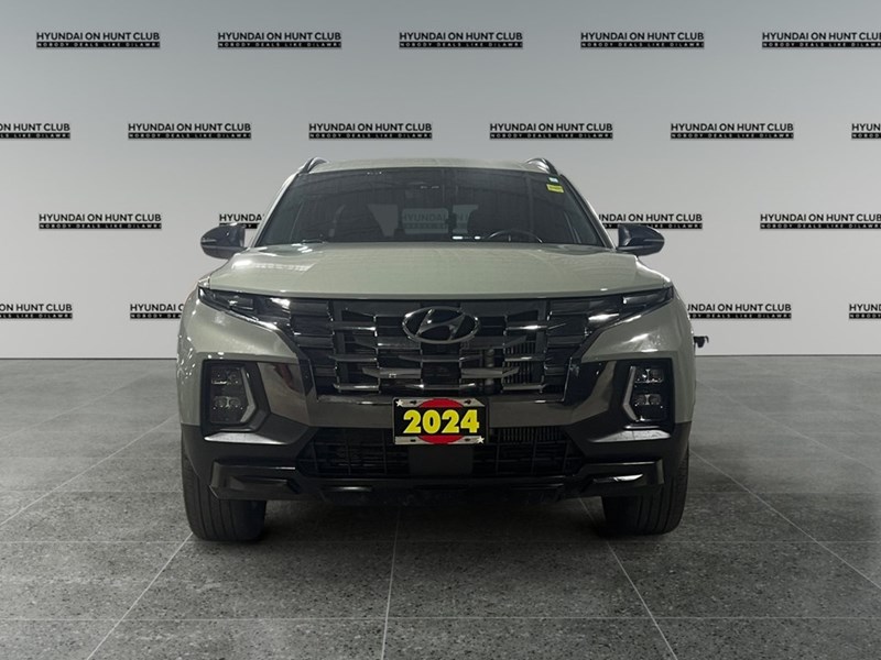 2024 Hyundai Santa Cruz Ultimate AWD w/Colour Pkg *Ltd Avail*