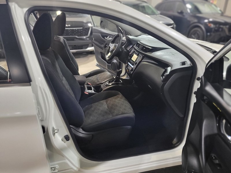 2018 Nissan Qashqai AWD SV CVT