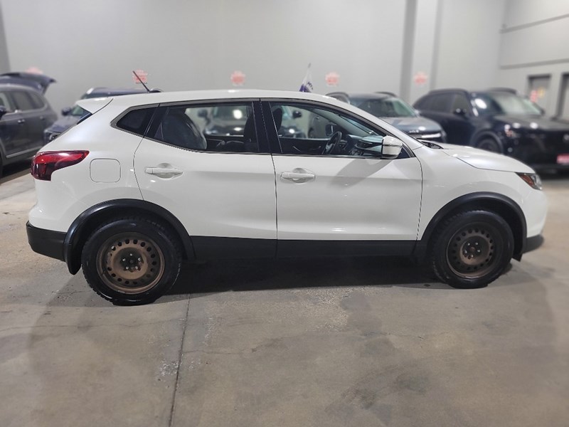 2018 Nissan Qashqai AWD SV CVT