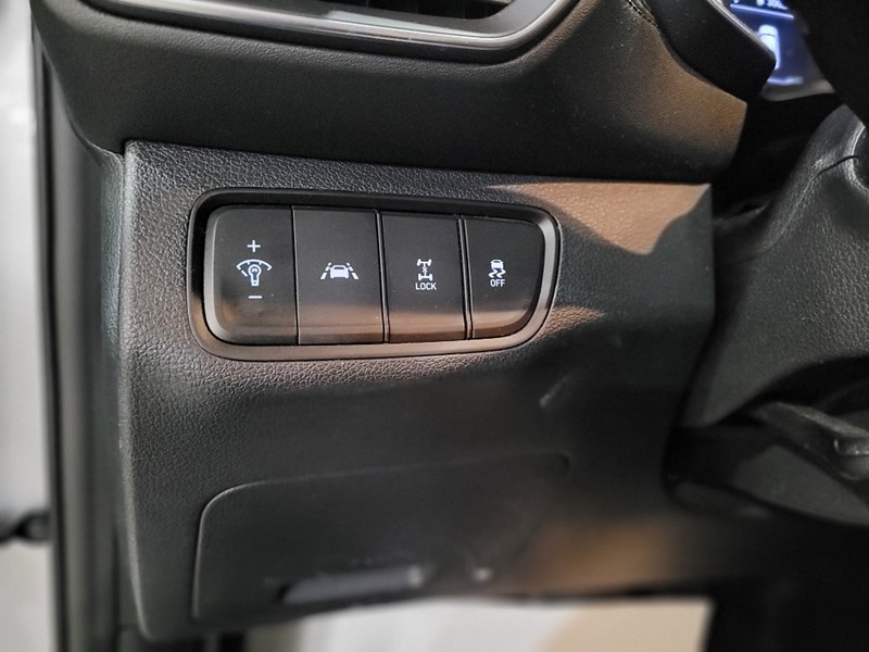 2019 Hyundai Santa Fe 2.4L Essential AWD w/Safety Package
